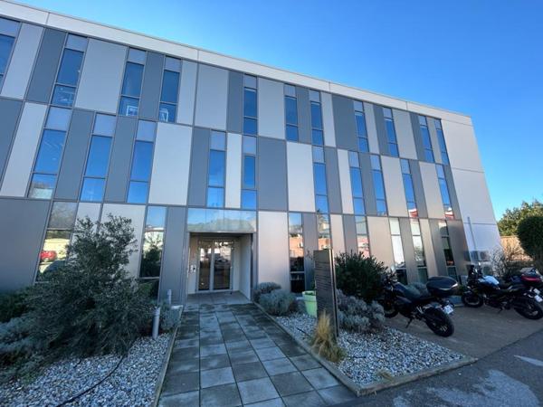 A vendre ou à louer - Bureaux de standing - ZFU - 13016 Marseille