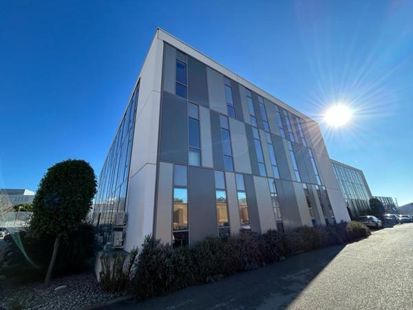 A vendre ou à louer - Bureaux de standing - ZFU - 13016 Marseille