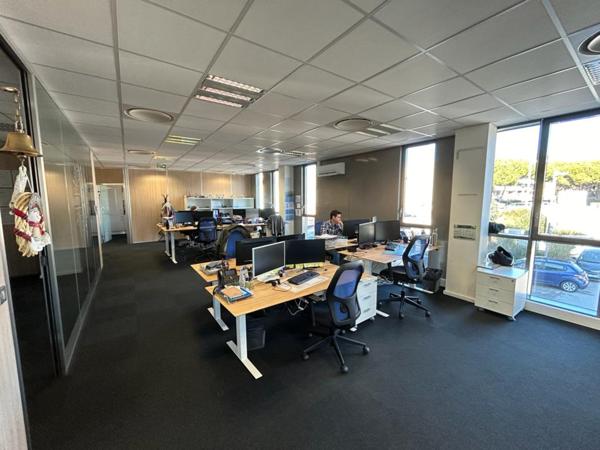 A vendre ou à louer - Bureaux de standing - ZFU - 13016 Marseille