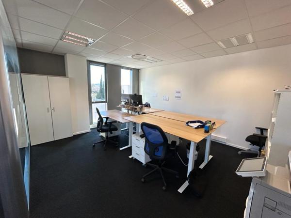 A vendre ou à louer - Bureaux de standing - ZFU - 13016 Marseille