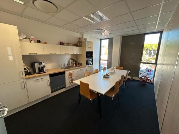A vendre ou à louer - Bureaux de standing - ZFU - 13016 Marseille