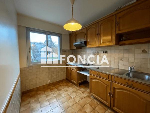 Location Appartement 2 pièces 51.8 m² - 18 AVENUE COMMANDANT DUMONT Gap 05000