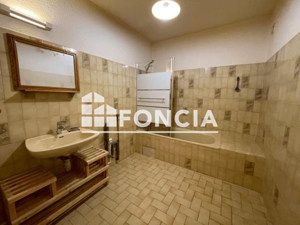 Location Appartement 2 pièces 51.8 m² - 18 AVENUE COMMANDANT DUMONT Gap 05000