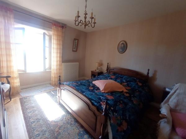 Maison à vendre |  Brigueuil |  4 pièces | 145 m²