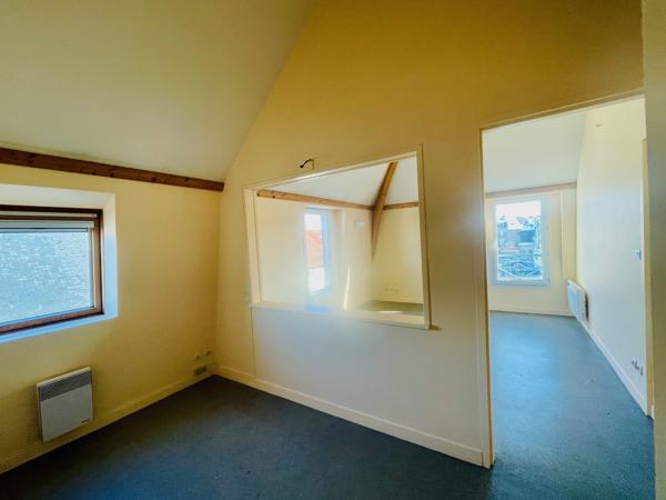 A LOUER - BUREAUX - 35 M2 - COMPIEGNE CENTRE-VILLE