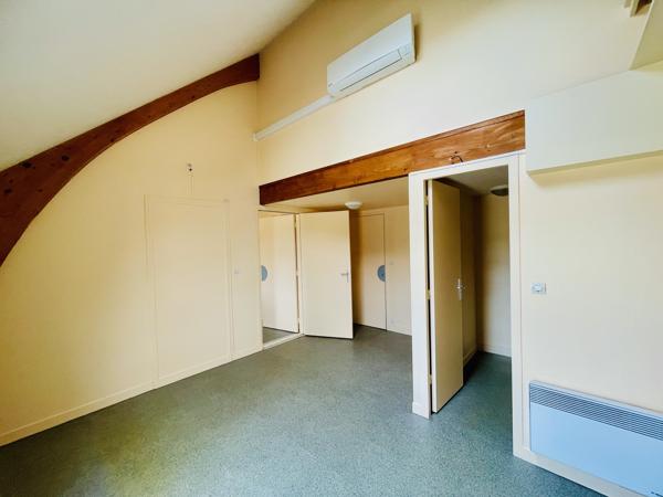 A LOUER - BUREAUX - 35 M2 - COMPIEGNE CENTRE-VILLE
