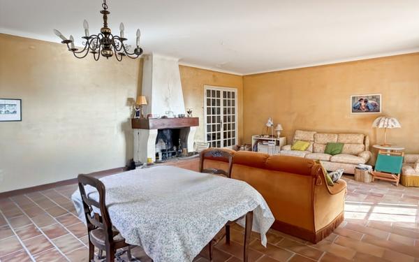 Maison à vendre    6 pièces •  Beaucaire