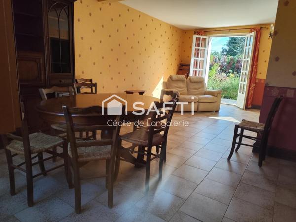 MAISON D'ARCHITECTE - BON ETAT GENERAL - PARC CLOS