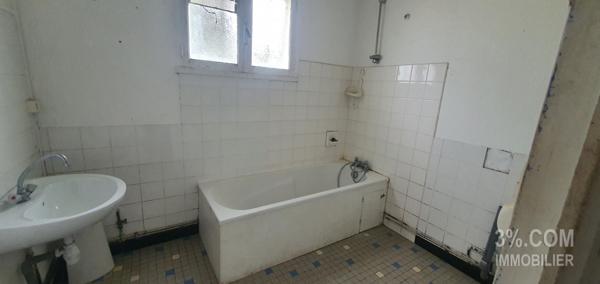 Sainte-Hermine maison en pierres à rénovée de 59m² Sainte-Hermine (85210)