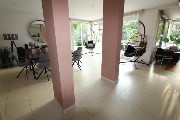 LA ROCHE SUR YON centre ville, Maison de 261m² en COLOCATION pour 6 personnes avec des Baux individuels de 10 mois renouvelables (du 01/09 au 30/06)