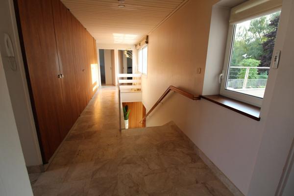 LA ROCHE SUR YON centre ville, Maison de 261m² en COLOCATION pour 6 personnes avec des Baux individuels de 10 mois renouvelables (du 01/09 au 30/06)