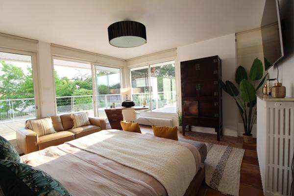 LA ROCHE SUR YON centre ville, Maison de 261m² en COLOCATION pour 6 personnes avec des Baux individuels de 10 mois renouvelables (du 01/09 au 30/06)