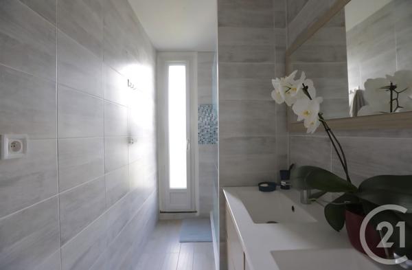 Appartement F4 à vendre  4 pièces - 66,55 m2 RUNGIS - 94