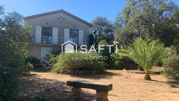 St Maxime - Villa rénovée - 149 m2 -  Aperçu mer