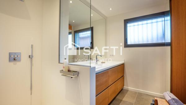 St Maxime - Villa rénovée - 149 m2 -  Aperçu mer