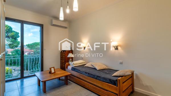 St Maxime - Villa rénovée - 149 m2 -  Aperçu mer