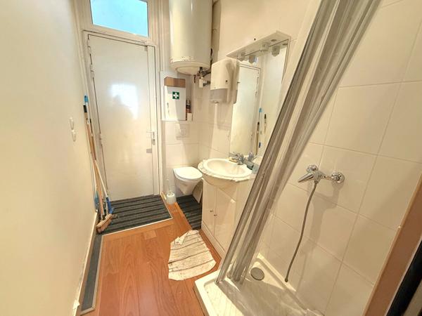 Local commercial vide