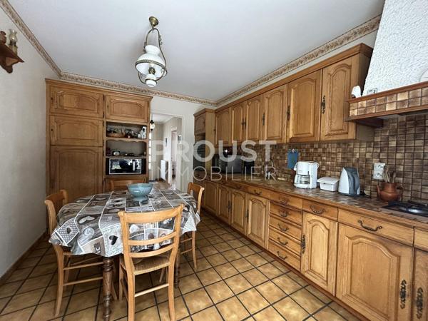 En exclusivité secteur Sainte- Pezenne Plain-pied 3 chambres garage et jardin. SOUS OFFRE