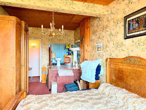 Perpignan "Las Cobas" - Maison  à vendre 4 faces, sous sol, jardin et piscine