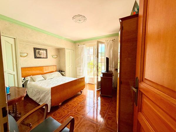 Perpignan "Las Cobas" - Maison  à vendre 4 faces, sous sol, jardin et piscine