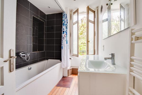 A VENDRE NANTES SAINT DONATIEN CONFORTABLE TYPE 3 DE CARACTERE