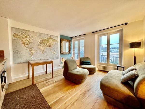 "Versailles Montreuil" Bel appartement de 2 pièces 30 m2 meublé et entièrement refait à neuf ! Loyer 1 129 €/mois charges comprises **  - Référence  13558