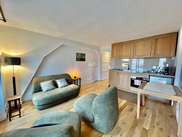 "Versailles Montreuil" Bel appartement de 2 pièces 30 m2 meublé et entièrement refait à neuf ! Loyer 1 129 €/mois charges comprises **  - Référence  13558