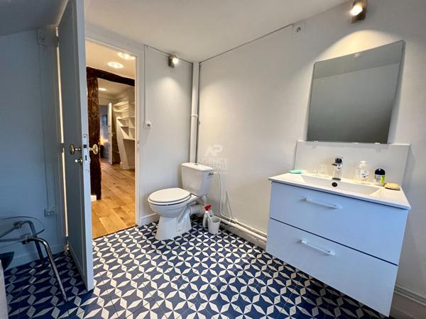 "Versailles Montreuil" Bel appartement de 2 pièces 30 m2 meublé et entièrement refait à neuf ! Loyer 1 129 €/mois charges comprises **  - Référence  13558