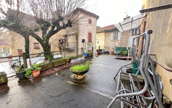 Vente Maison de ville avec terrasse - 2 garages - 2 appt. Saint-pons-de-thomieres   