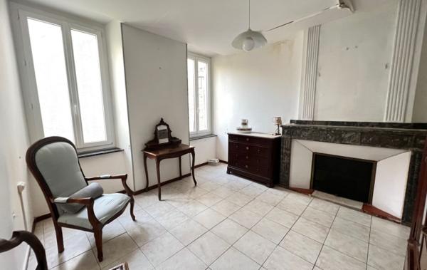 Vente Maison de ville avec terrasse - 2 garages - 2 appt. Saint-pons-de-thomieres   