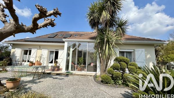 Maison à vendre 7 pièces 168 m² Lons