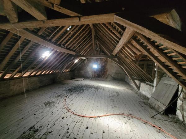 FERMETTE A RETAPER - Balesmes sur jardin 800m²