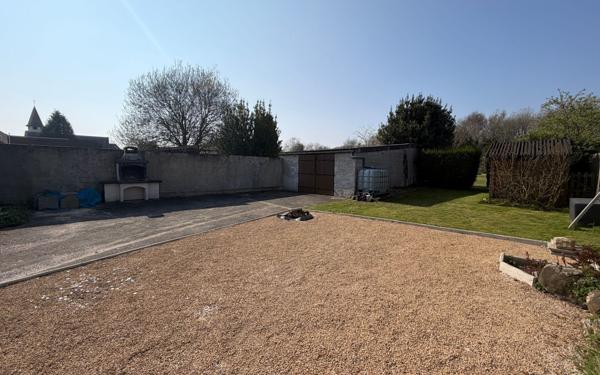 Maison à vendre    6 pièces •  Mennessis