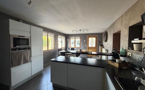 Maison à vendre    6 pièces •  Mennessis