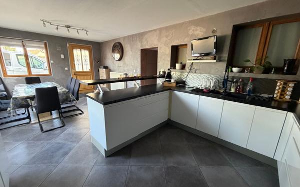 Maison à vendre    6 pièces •  Mennessis