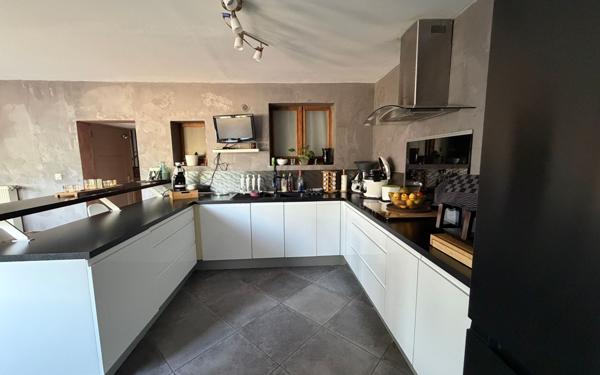 Maison à vendre    6 pièces •  Mennessis