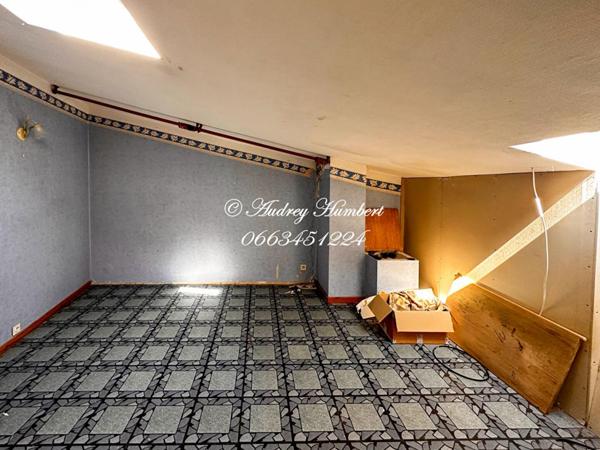 EXCLUSIVITE, RIEZ, MAISON DE VILLAGE au calme, 98 m² avec belles possibilités (investissement ou maison familiale)