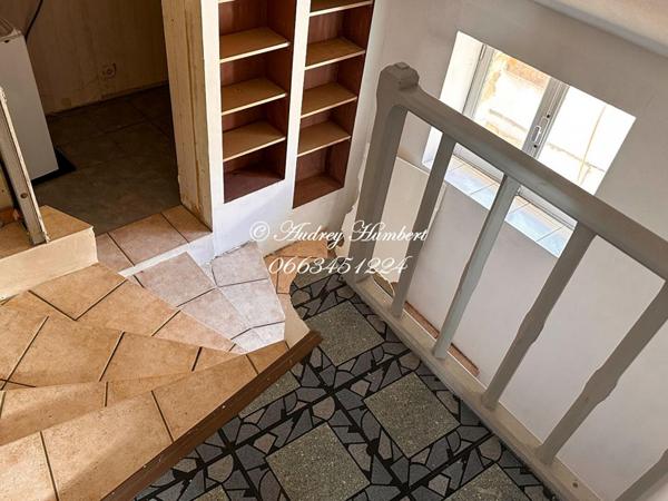 EXCLUSIVITE, RIEZ, MAISON DE VILLAGE au calme, 98 m² avec belles possibilités (investissement ou maison familiale)