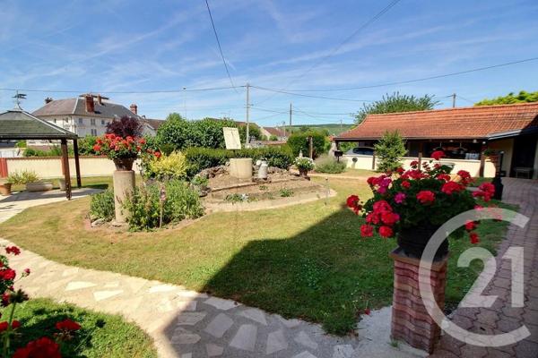 Maison à vendre  6 pièces - 176 m 2   CHATEAU THIERRY  - 02