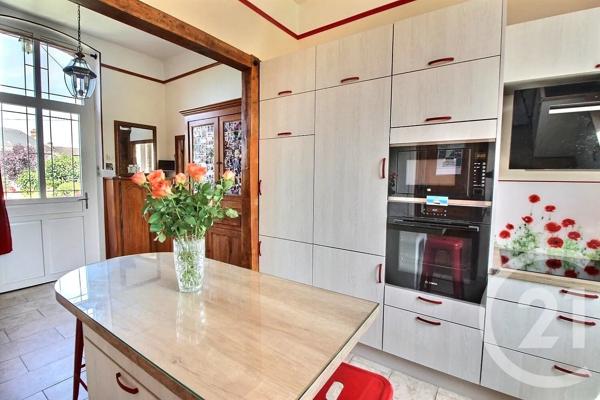 Maison à vendre  6 pièces - 176 m 2   CHATEAU THIERRY  - 02