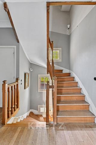 A vendre - Montmorency - Villa Basque signée Henri Moreels – deux dépendances, piscine Intérieure, t