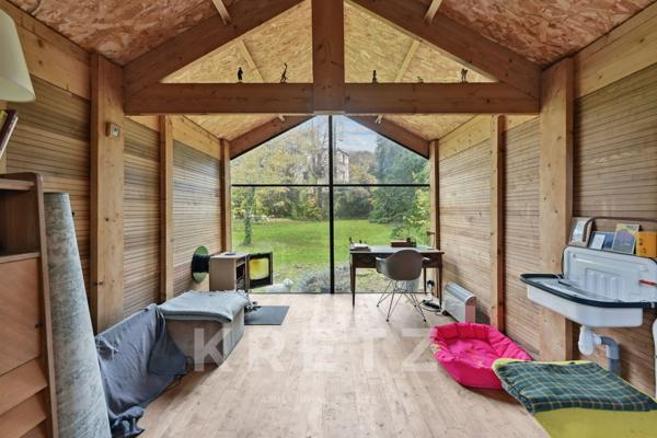 A vendre - Montmorency - Villa Basque signée Henri Moreels – deux dépendances, piscine Intérieure, t