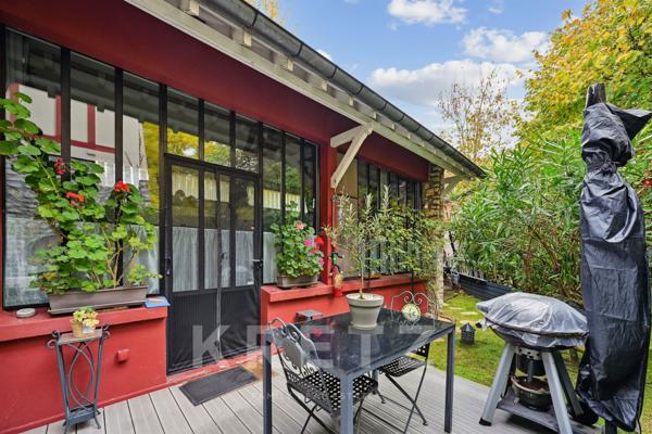 A vendre - Montmorency - Villa Basque signée Henri Moreels – deux dépendances, piscine Intérieure, t