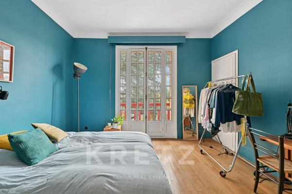 A vendre - Montmorency - Villa Basque signée Henri Moreels – deux dépendances, piscine Intérieure, t