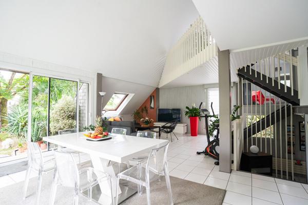 TOURS NORD, maison d'architecte, 4 chambres, jardin, sous-sol