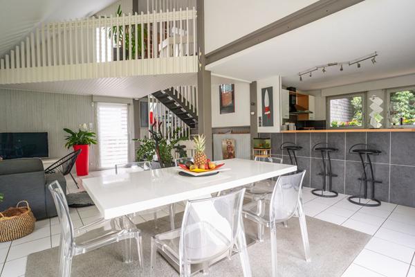 TOURS NORD, maison d'architecte, 4 chambres, jardin, sous-sol