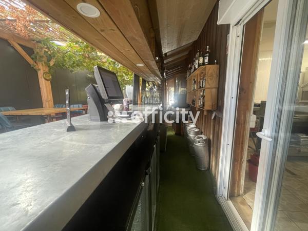 Fonds De Commerce
        
        - 173 m² 198 000 € *