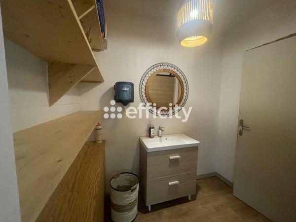 Fonds De Commerce
        
        - 173 m² 198 000 € *