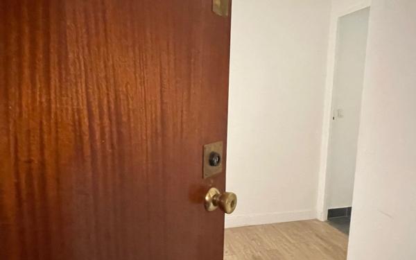 Appartement à vendre    1 pièce • 40,35 m2 Paris 16