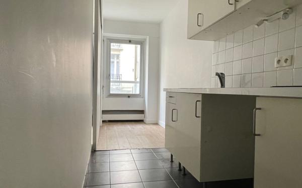 Appartement à vendre    1 pièce • 40,35 m2 Paris 16